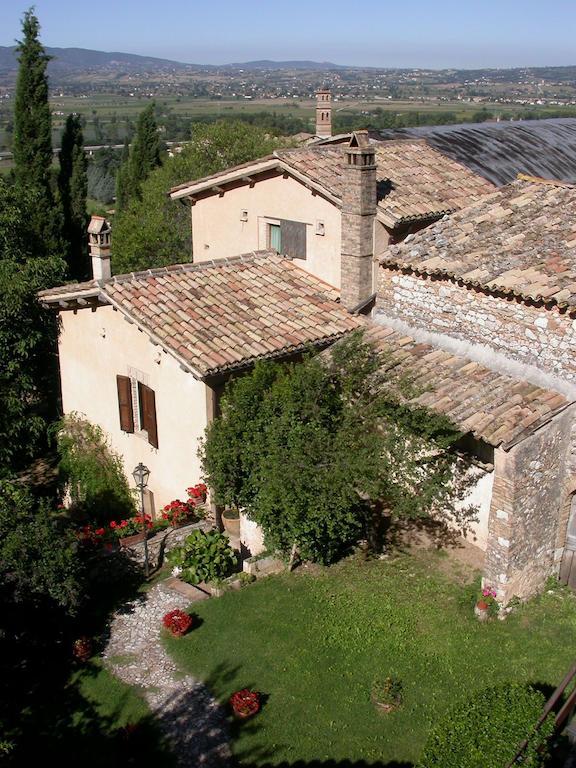 Agriturismo I Mandorli Trevi Exterior photo